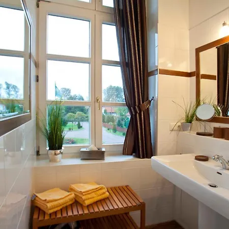 Ferienhaus Gutsschloss Rerik Belle Etage *
